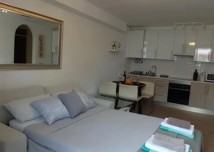 Parque Santiago 1 Parterowy Pool View 008 Alejandro Apartamento