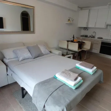 Parque Santiago 1 , One Bedroom Apartament Parterowy Pool View 008 Alejandro